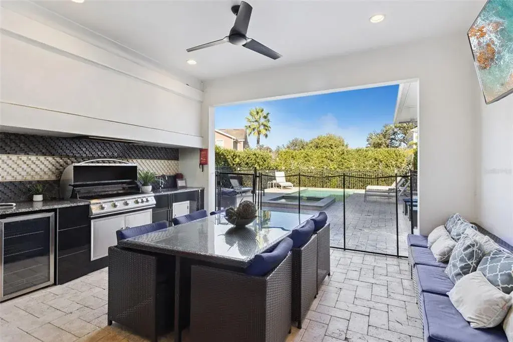 Summer Kitchen / Covered Lanai