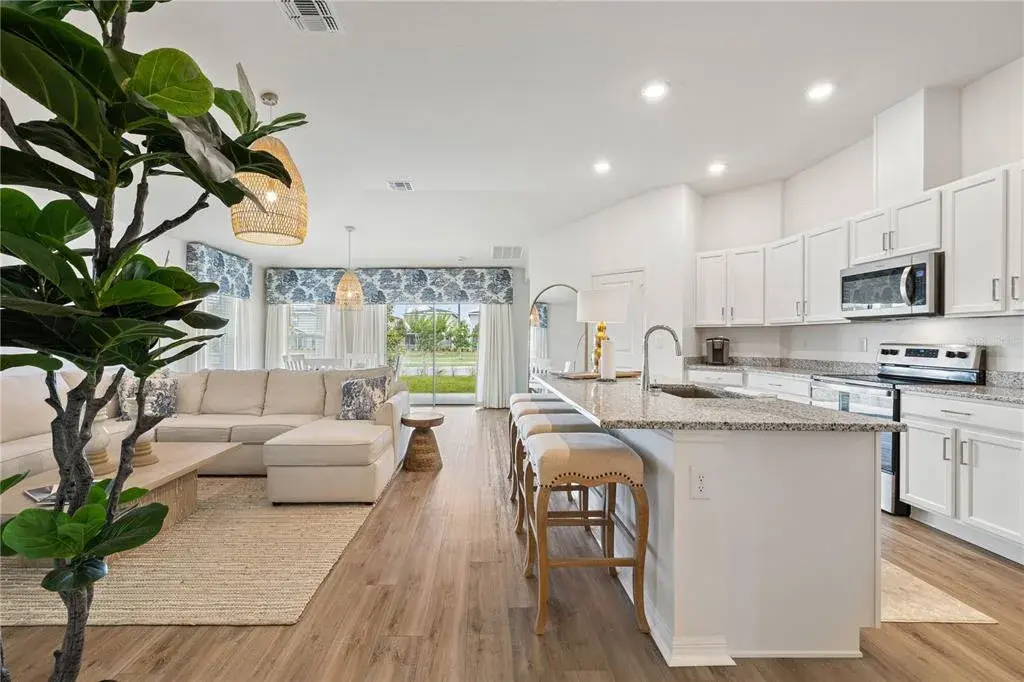 Property for sale at 915 OVERPOOL AVENUE, DAVENPORT, FL, 33896