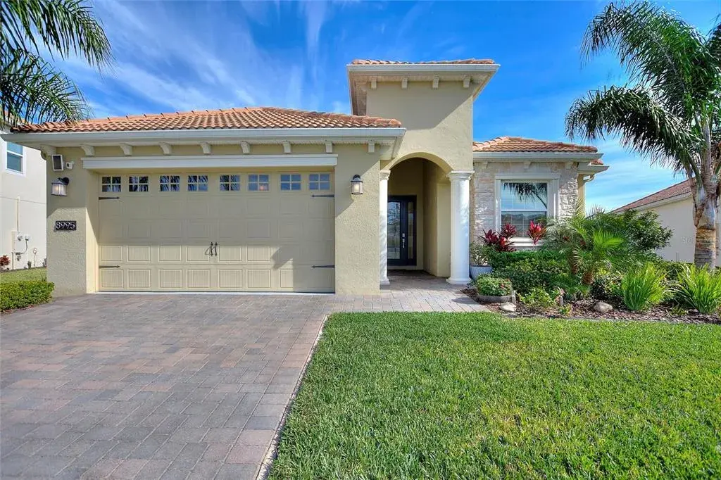 Property for sale at 8995 ACE LOOP, DAVENPORT, FL, 33896