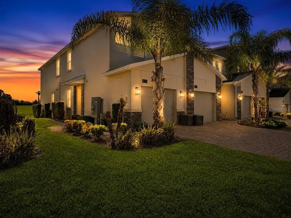 Property for sale at 833 OCEAN COURSE AVENUE UNIT 401, DAVENPORT, FL, 33896