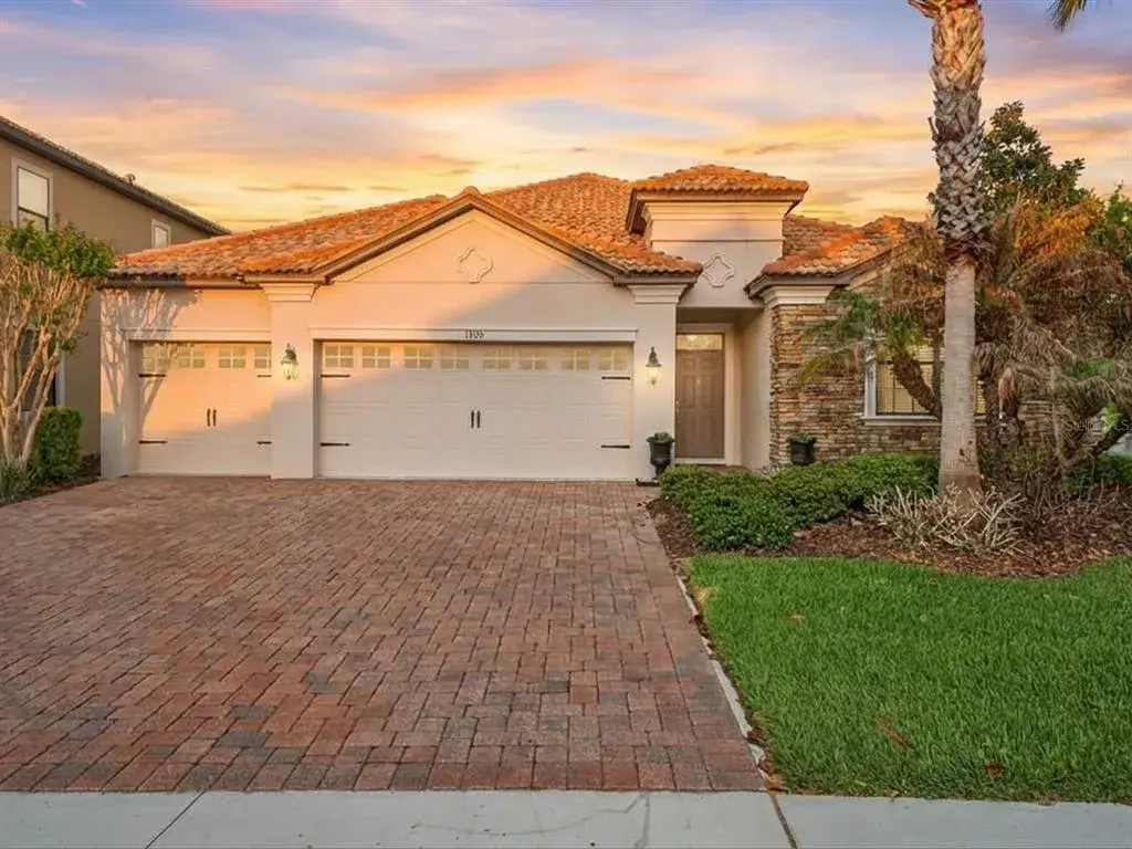 Property for sale at 1300 GLENEAGLES LANE, DAVENPORT, FL, 33896