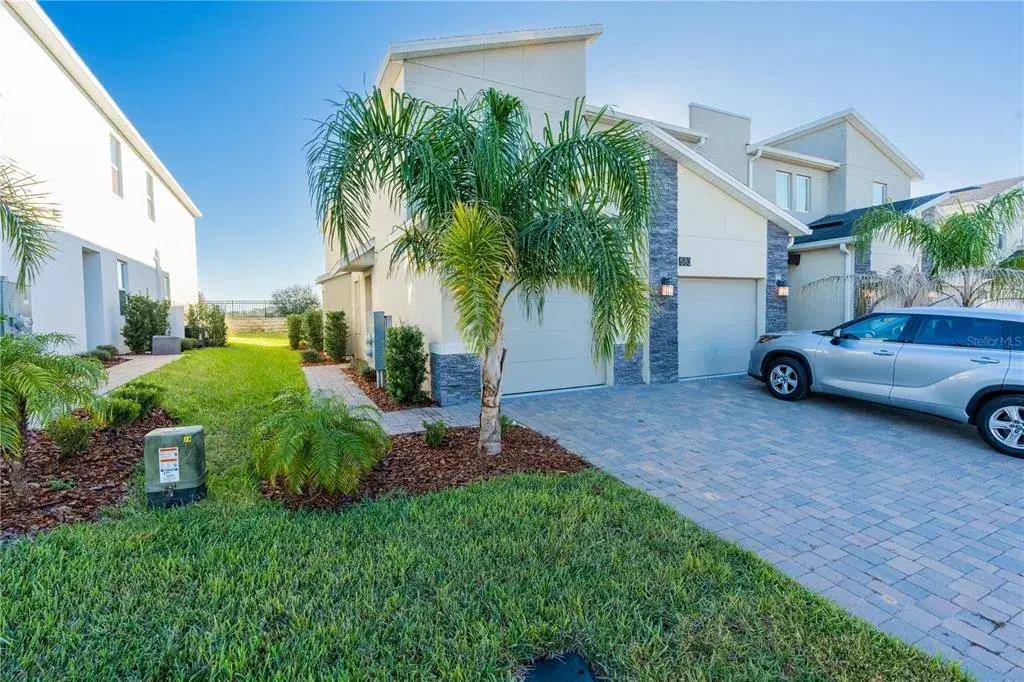 Property for sale at 581 OCEAN COURSE AVENUE UNIT 581, DAVENPORT, FL, 33896