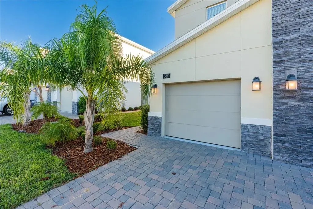 Property for sale at 581 OCEAN COURSE AVENUE UNIT 581, DAVENPORT, FL, 33896