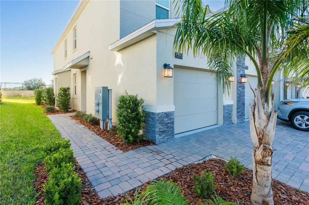 Property for sale at 581 OCEAN COURSE AVENUE UNIT 581, DAVENPORT, FL, 33896