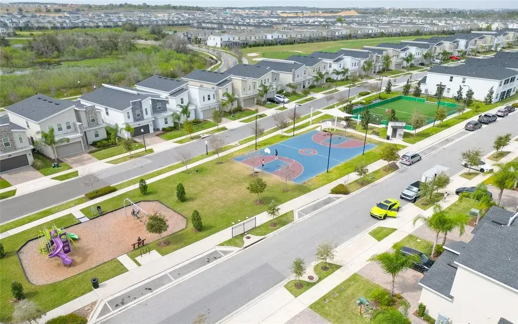 Property for sale at 815 OCEAN COURSE AVENUE UNIT 815, DAVENPORT, FL, 33896