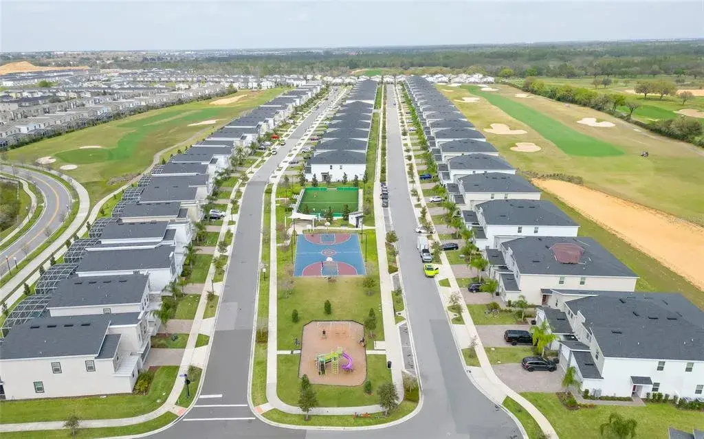 Property for sale at 815 OCEAN COURSE AVENUE UNIT 815, DAVENPORT, FL, 33896