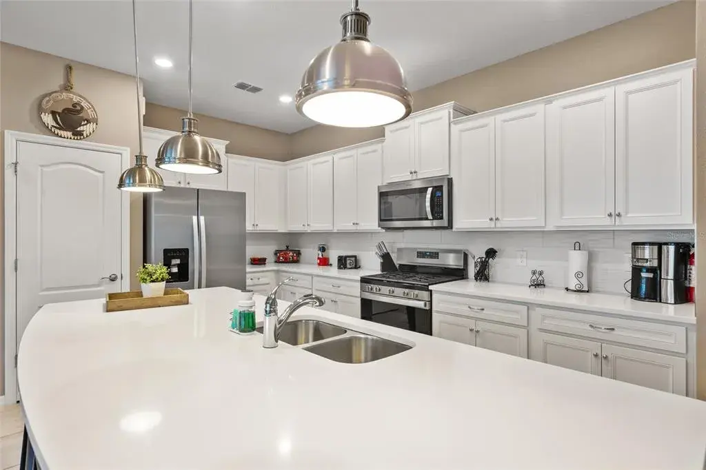 Property for sale at 7160 OAKMOSS LOOP, DAVENPORT, FL, 33837
