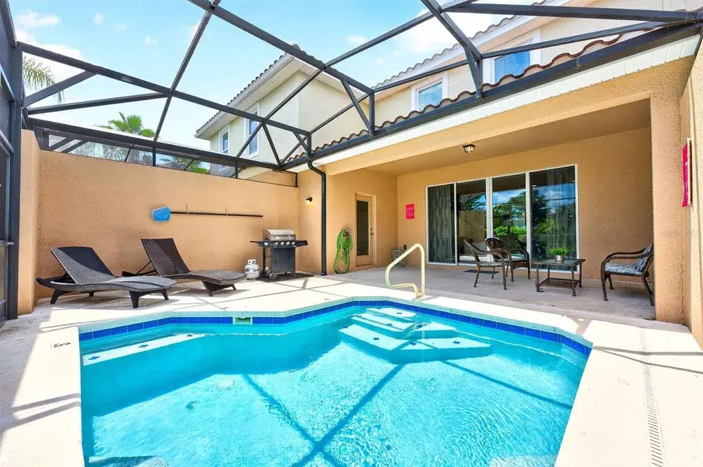 The PRIVATE HEATED POOL, NO REAR NEIGHBORS and 24-HOUR GUARD-GATED setting make it an especially appealing choice as a vacation home, investment property or full-time residence.