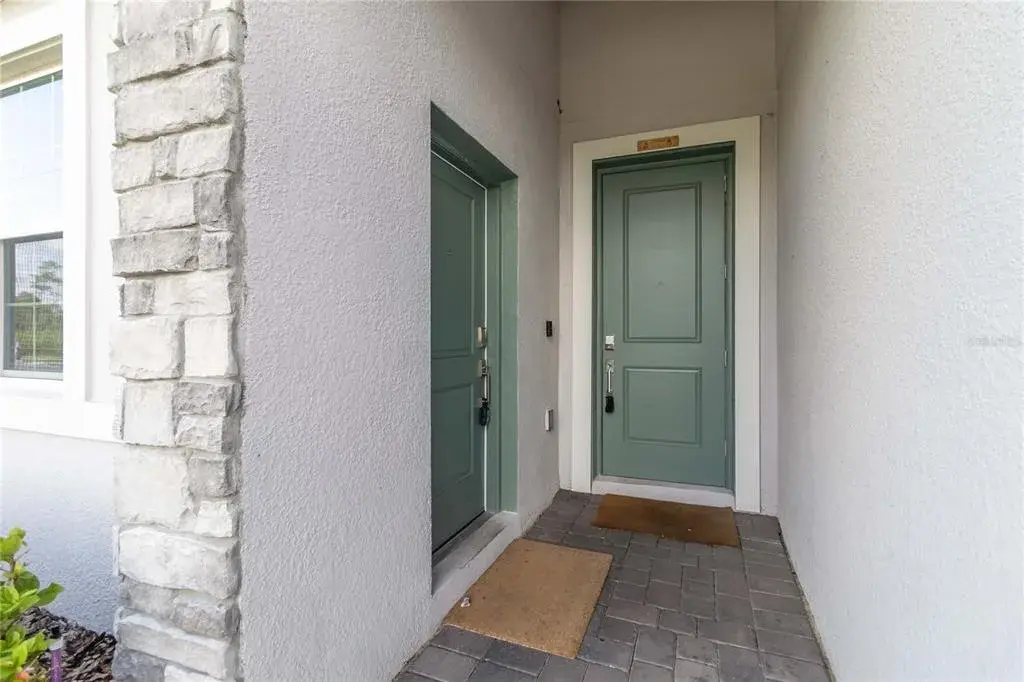Seperate entrance-to mother in law suite