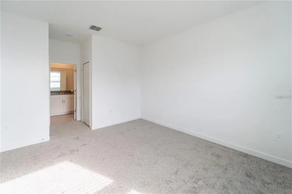 Property for sale at 4032 REDBRIDGE LOOP, DAVENPORT, FL, 33837