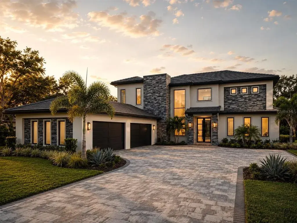 Property for sale at 16748 ARTIMINO LOOP, MONTVERDE, FL, 34756