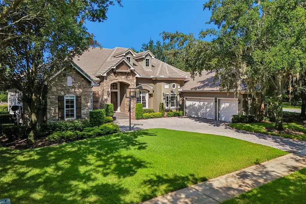 Property for sale at 6102 S HAMPSHIRE CT, WINDERMERE, FL, 34786
