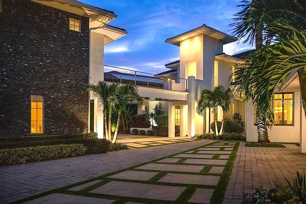 Property for sale at 9721 CARILLON PARK DRIVE, WINDERMERE, FL, 34786