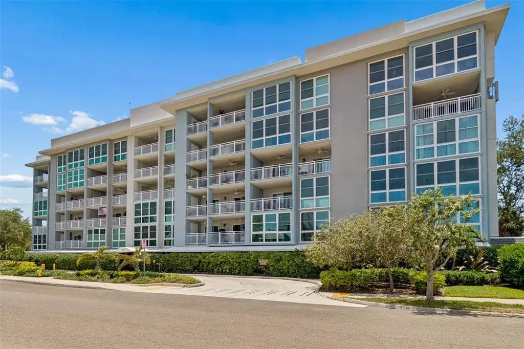 Property for sale at 160 COLUMBIA DRIVE UNIT 206, TAMPA, FL, 33606