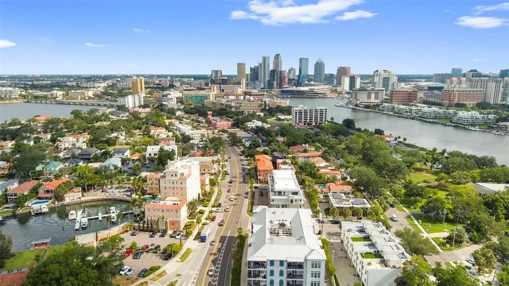 Property for sale at 905 VILLA VENICIA WAY, TAMPA, FL, 33606