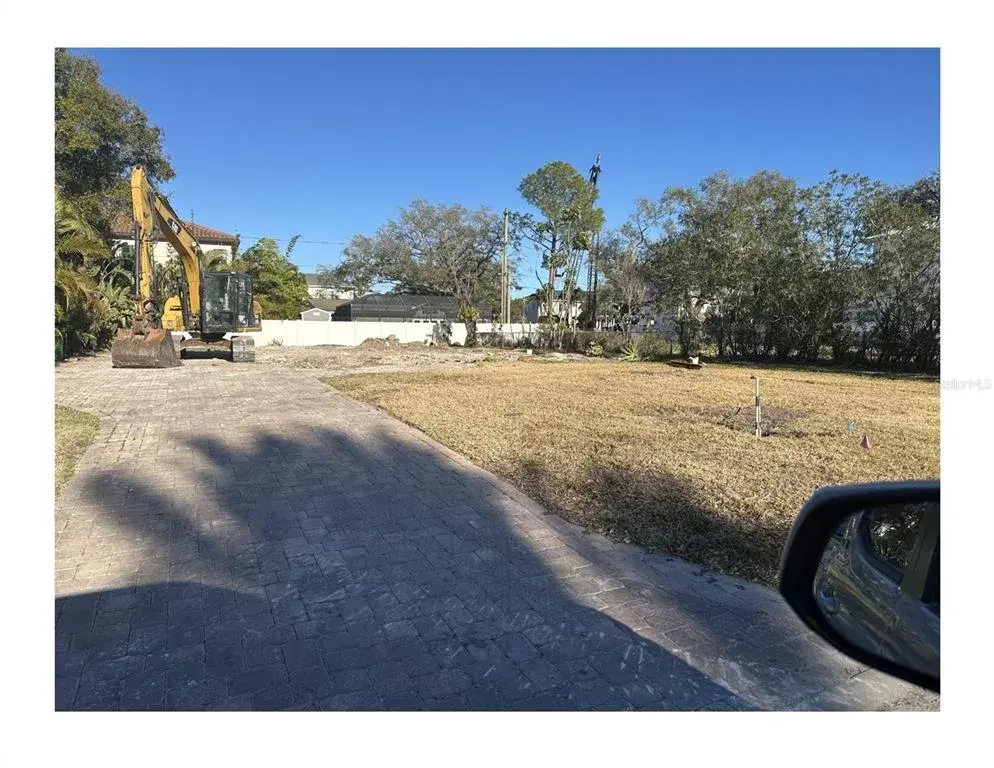 Property for sale at 523 W DAVIS BOULEVARD, TAMPA, FL, 33606