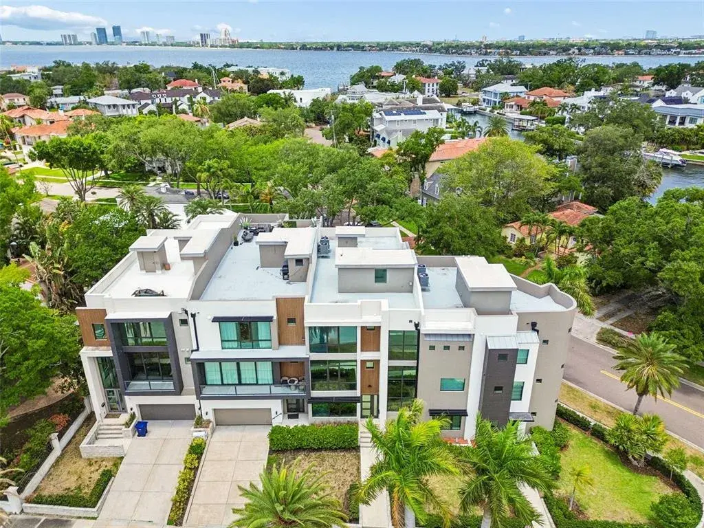 Property for sale at 94 W DAVIS BLVD., TAMPA, FL, 33606