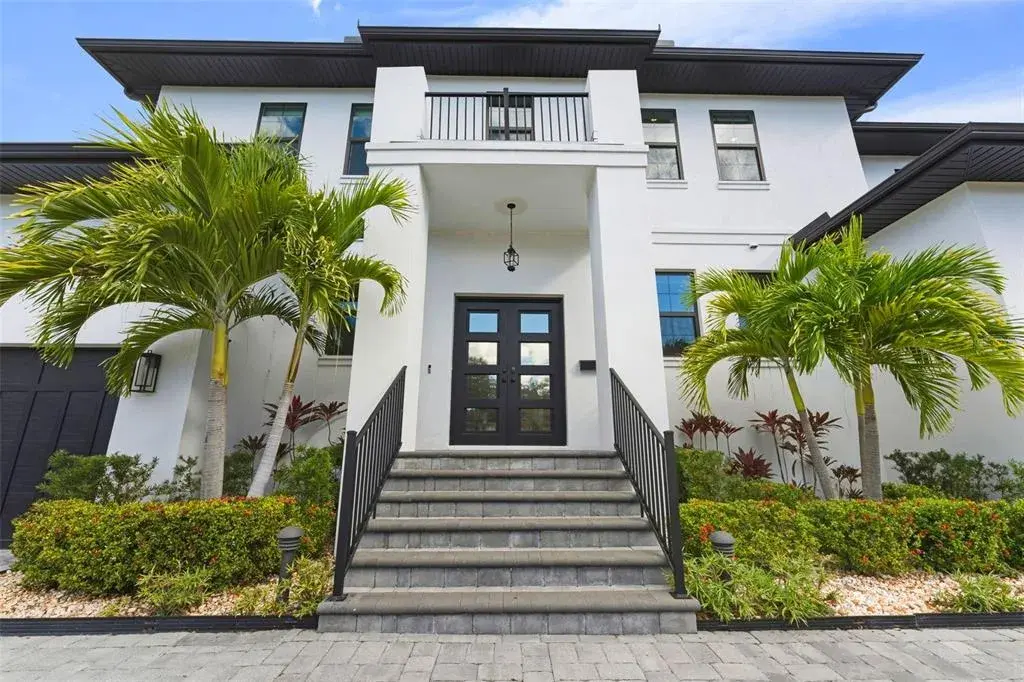 Property for sale at 481 W DAVIS BOULEVARD, TAMPA, FL, 33606
