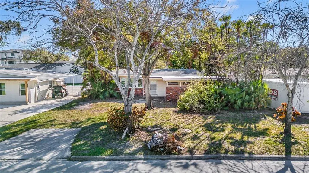 90 Huron Avenue, Tampa, FL, 33606