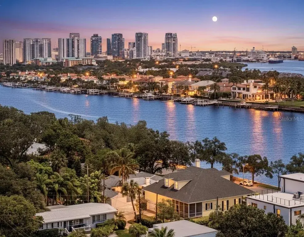 436 Channel Drive, Tampa, FL, 33606