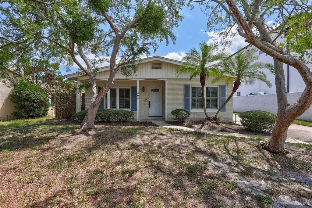 604 E Davis Boulevard, Tampa, FL, 33606