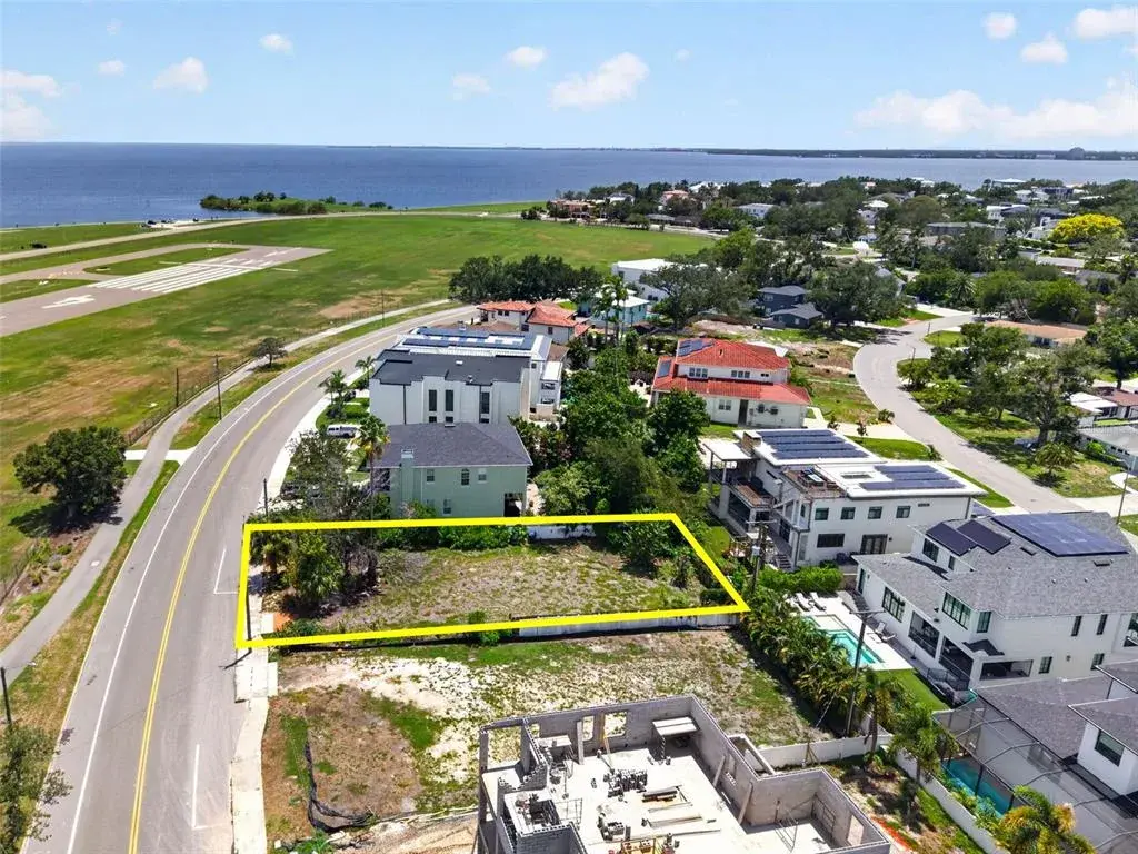 830 S Davis Boulevard, Tampa, FL, 33606
