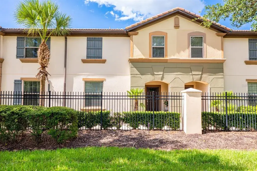 With over 2,000 sq ft of bright, modern living space and your own PRIVATE SCREENED/HEATED POOL, it is the perfect setup just minutes from DISNEY and all the big name attractions!