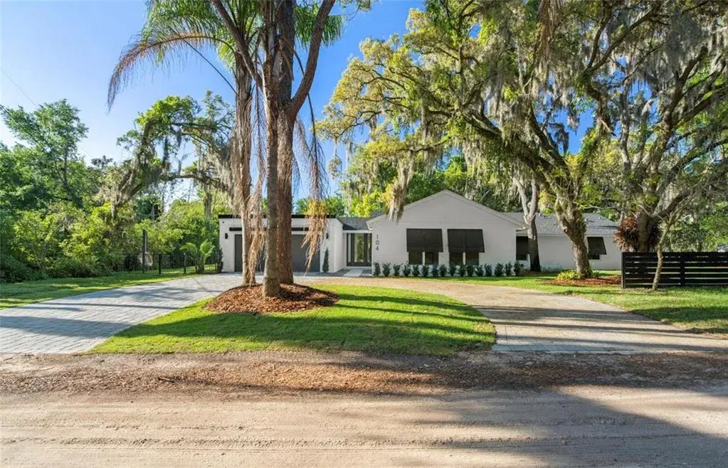 Property for sale at 104 E 1ST AVENUE, WINDERMERE, FL, 34786
