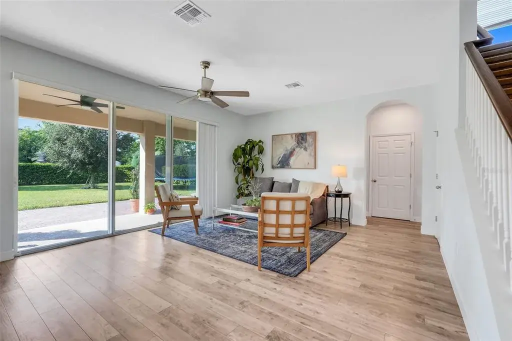 Highlight* Open Family Room