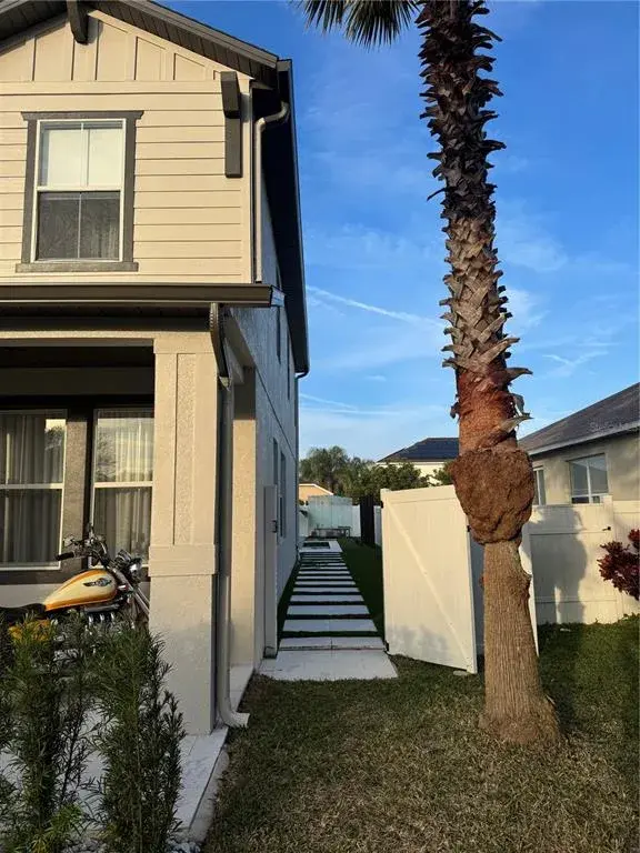 Property for sale at 526 FIRST CAPE CORAL DRIVE, WINTER GARDEN, FL, 34787