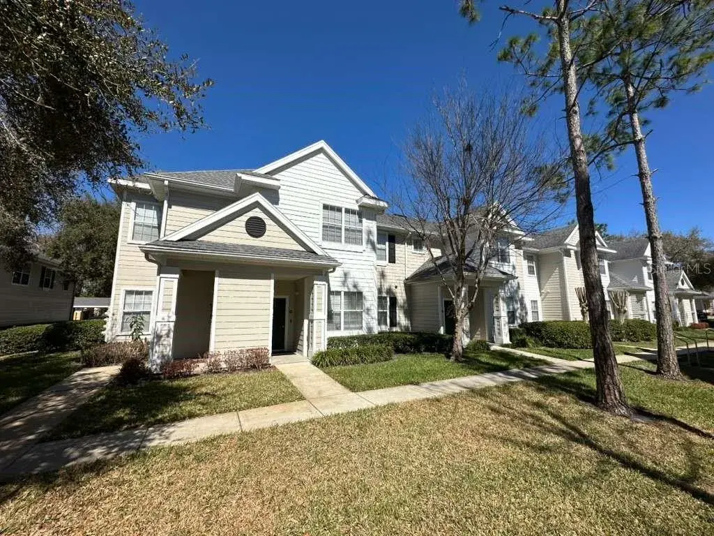 Property for sale at 225 SOUTHERN PECAN CIRCLE UNIT 208, WINTER GARDEN, FL, 34787