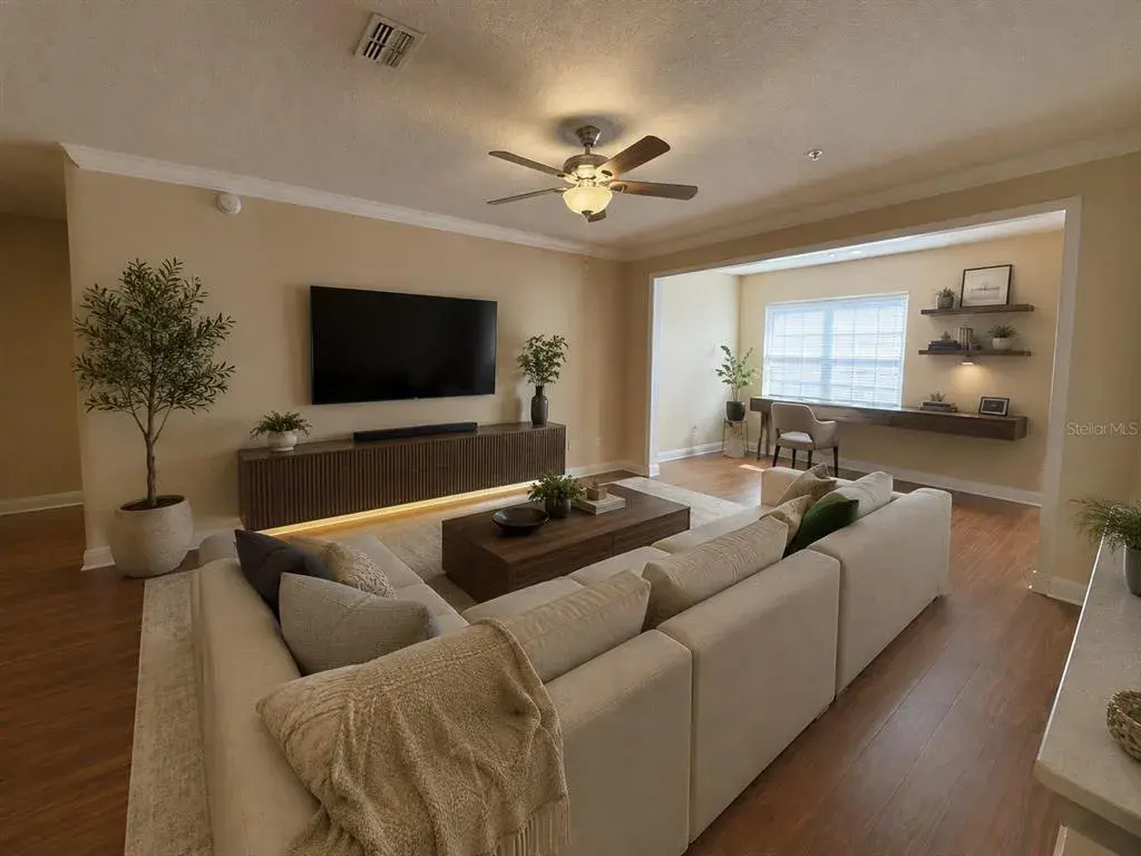 Property for sale at 225 SOUTHERN PECAN CIRCLE UNIT 208, WINTER GARDEN, FL, 34787