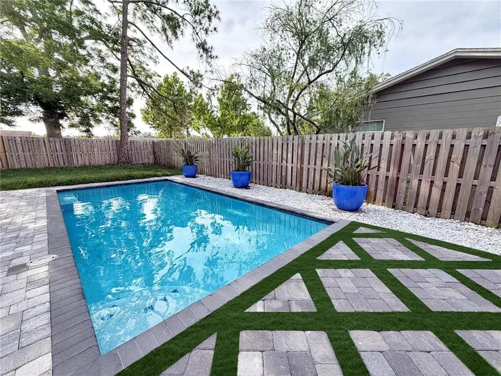 Property for sale at 20 E DIVISION STREET, WINTER GARDEN, FL, 34787