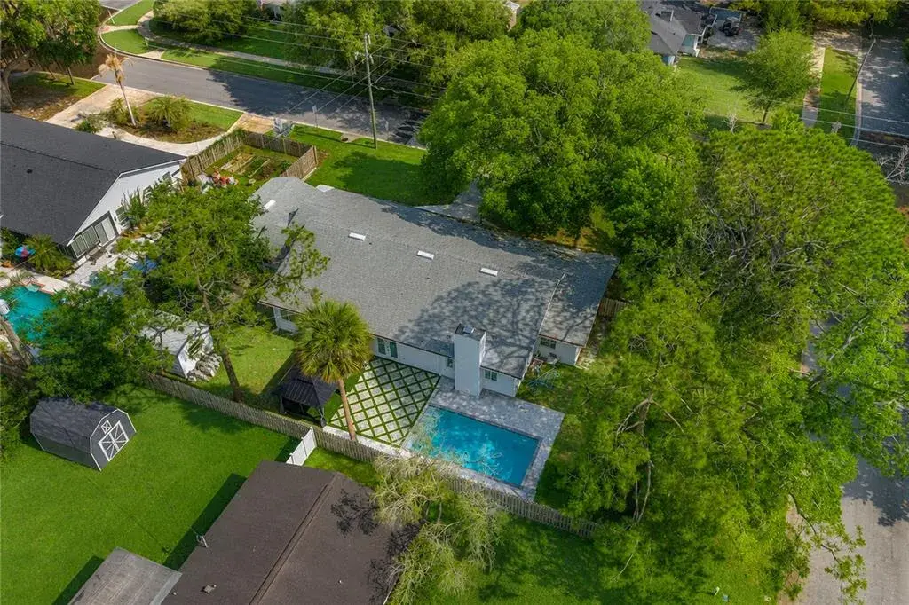 Property for sale at 20 E DIVISION STREET, WINTER GARDEN, FL, 34787