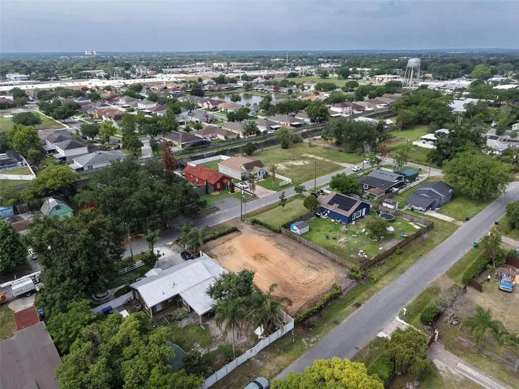 Property for sale at 441 E CYPRESS STREET, WINTER GARDEN, FL, 34787