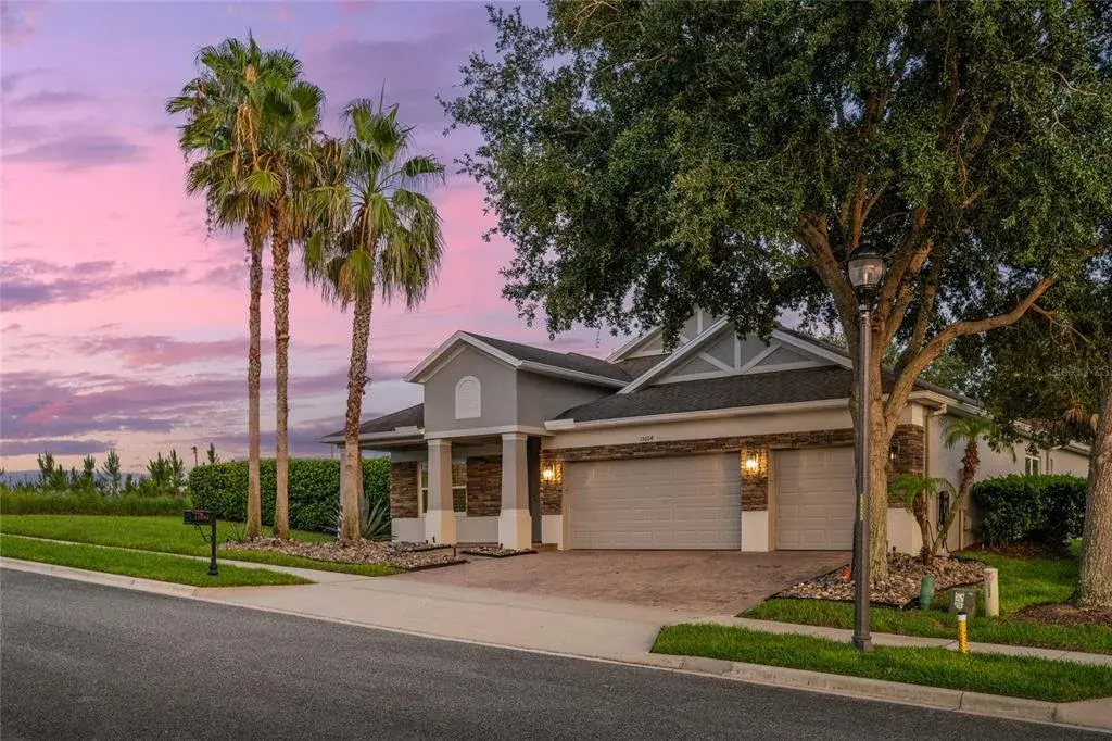 Dead end street! Mature Landscaping, Oaks, Palms, Agave!