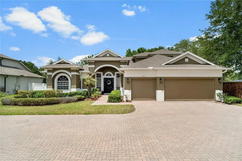 Property for sale at 925 BAINBRIDGE LOOP, WINTER GARDEN, FL, 34787