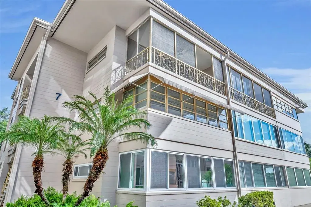 Welcome to 311 E Morse Blvd Unit 7-11