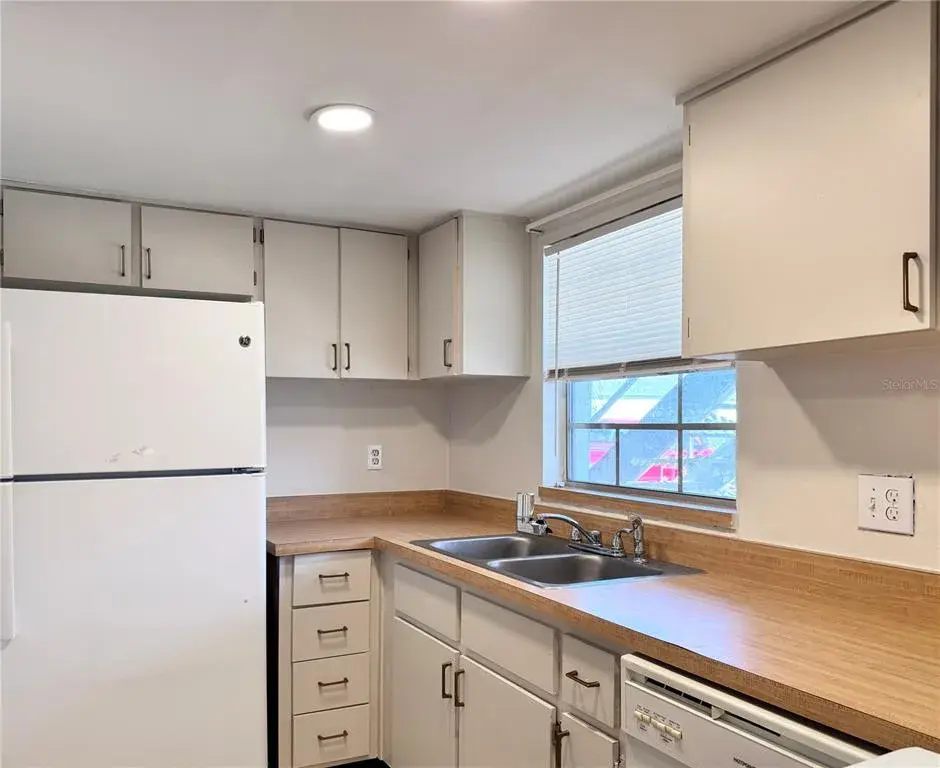 Property for sale at 1000 S SEMORAN BOULEVARD UNIT 305, WINTER PARK, FL, 32792
