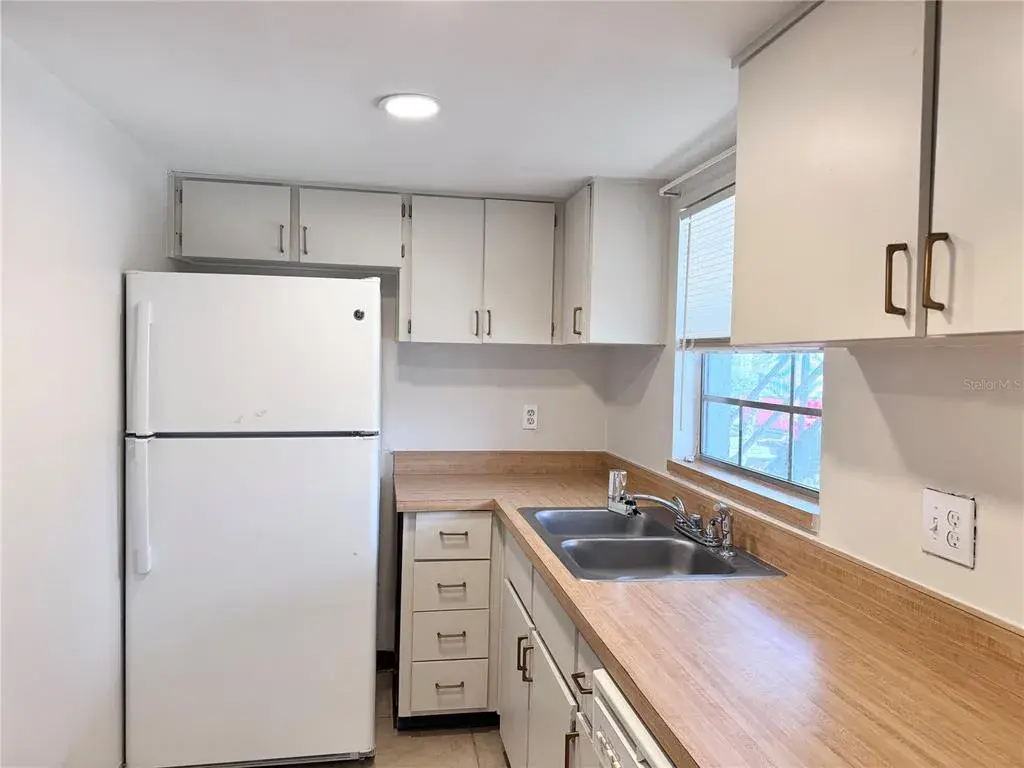 Property for sale at 1000 S SEMORAN BOULEVARD UNIT 305, WINTER PARK, FL, 32792
