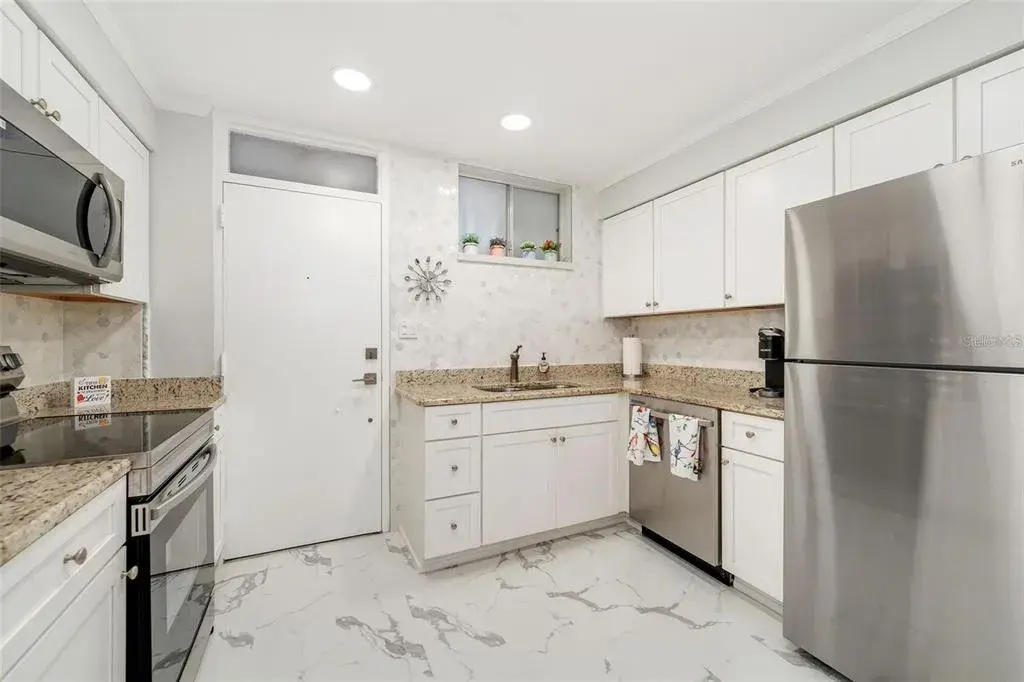 Property for sale at 700 MELROSE AVENUE UNIT J24, WINTER PARK, FL, 32789