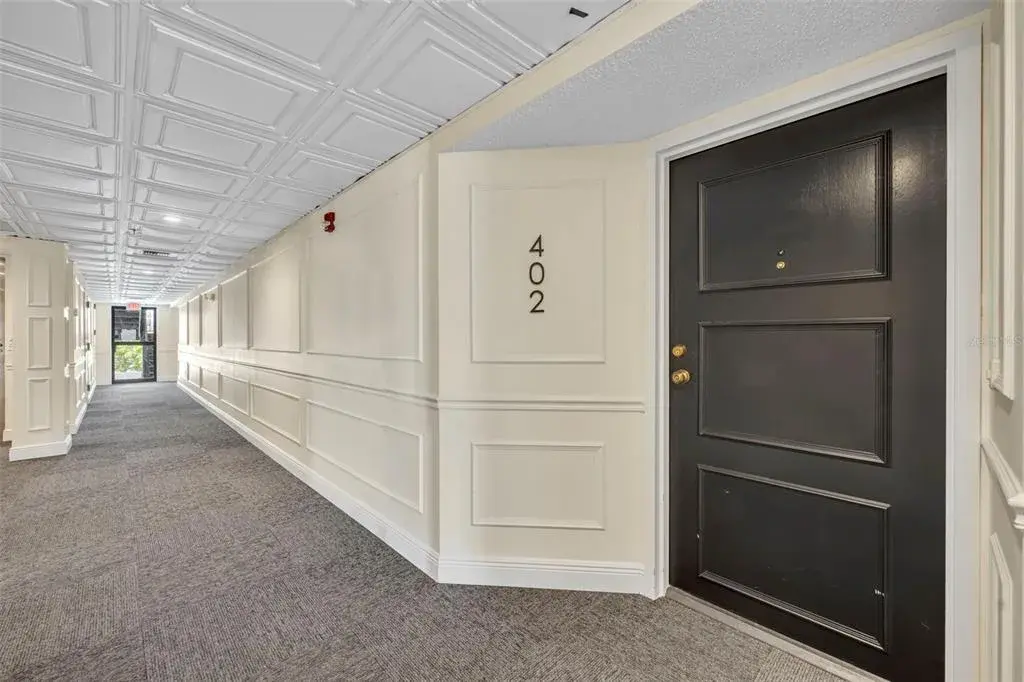 Situated on the top floor and convenient to the elevator, this charming Winter Park condo offers beautiful Winter Park views in a quiet setting.