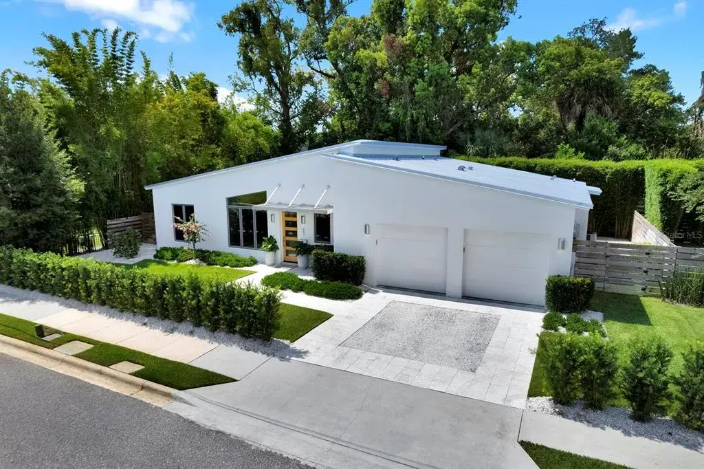 462 W Lyman Ave.