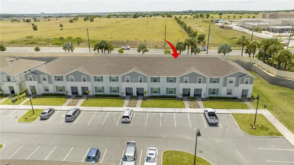 197 Jetty Way / Few Steps to the clubhouse
