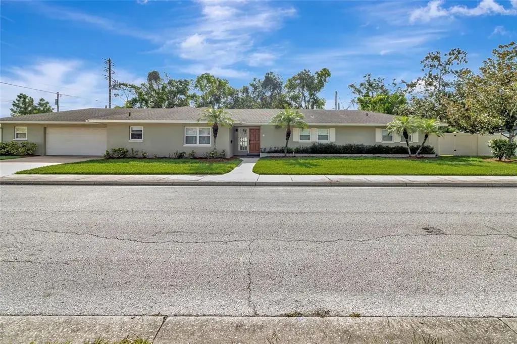Welcome to 205 S. Woodland Street!