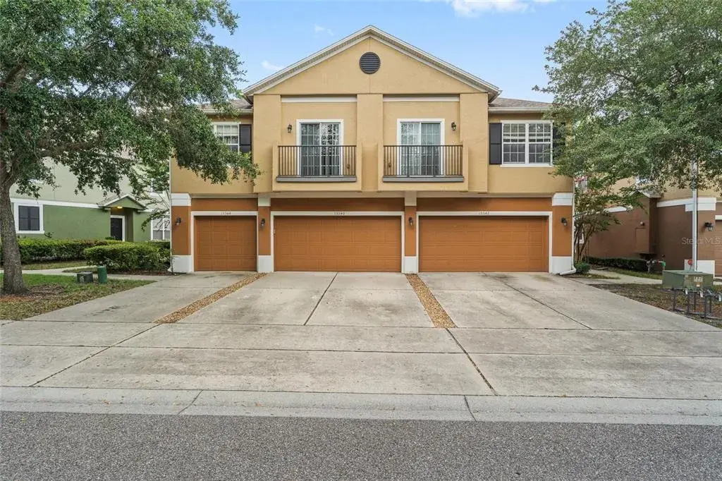 Center unit with double car garage