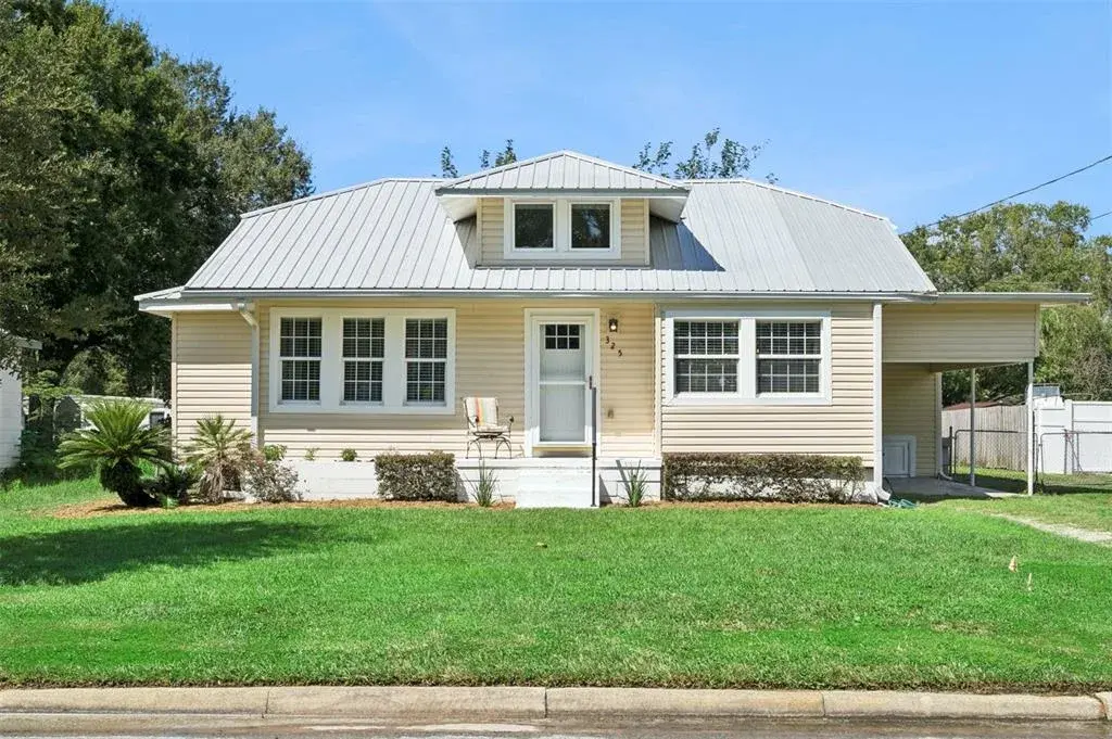 325 W Newell Street