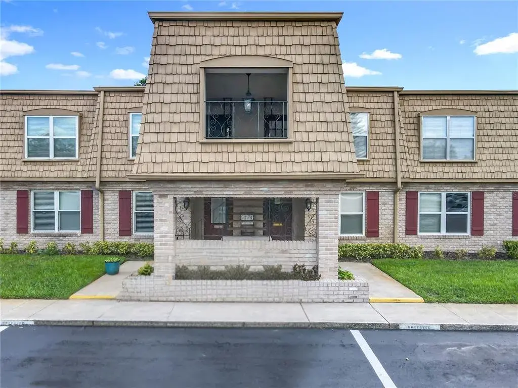 200 St. Andrews Boulevard, Unit 2206