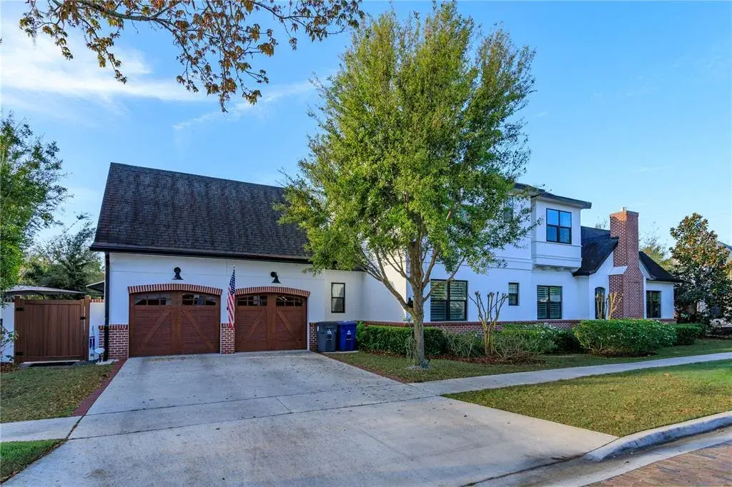 Welcome to 1166 Oaks Blvd