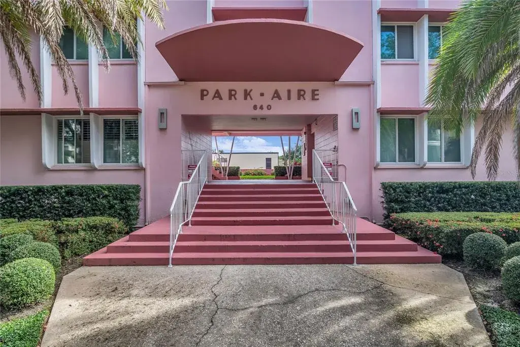 Front Entrance Steps off Park Ave